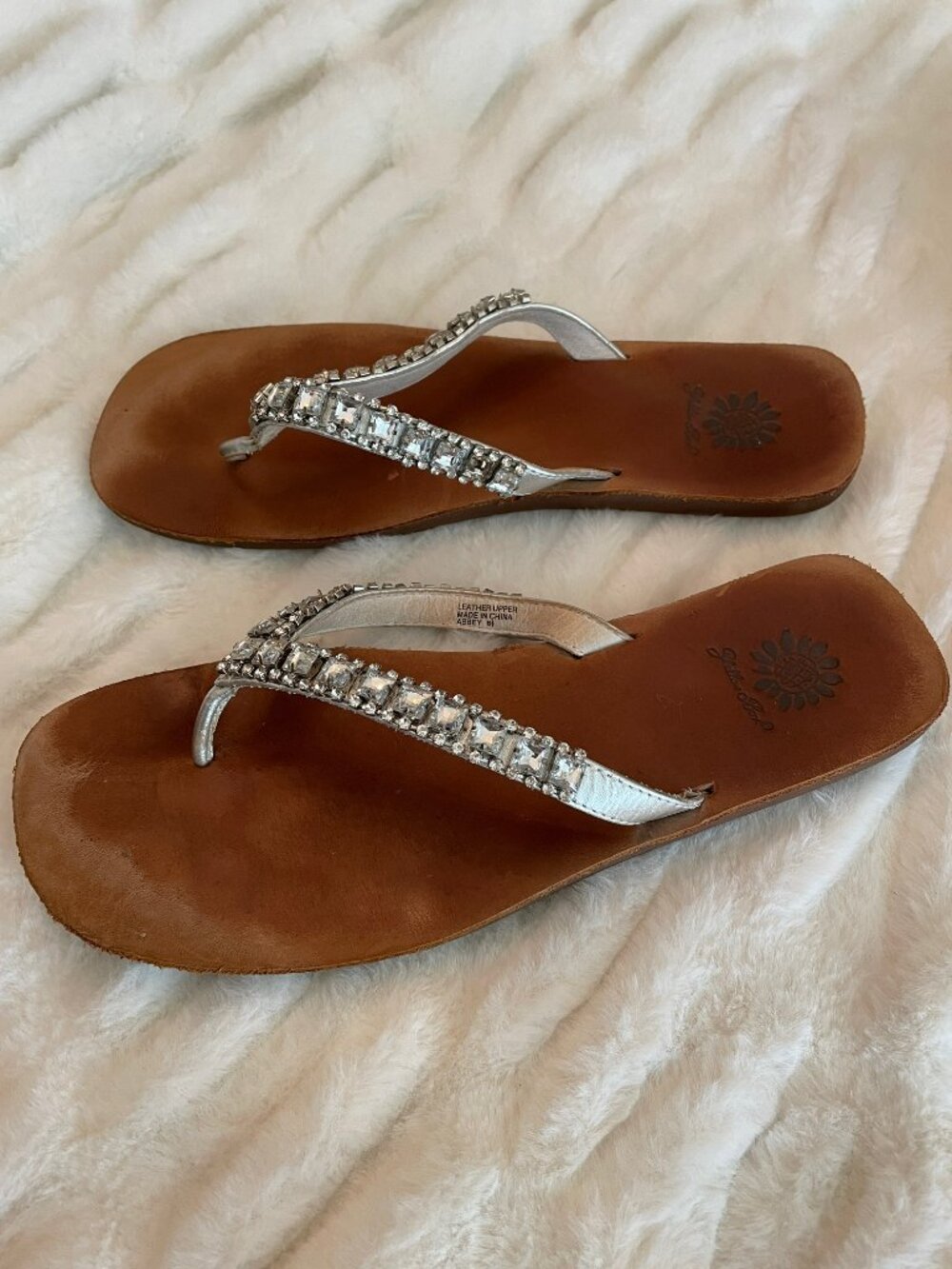 sandals - Picture 4 of 6